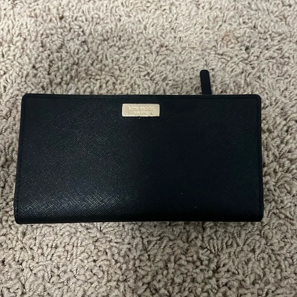 Kate Spade Wallet - Picture 1 of 3